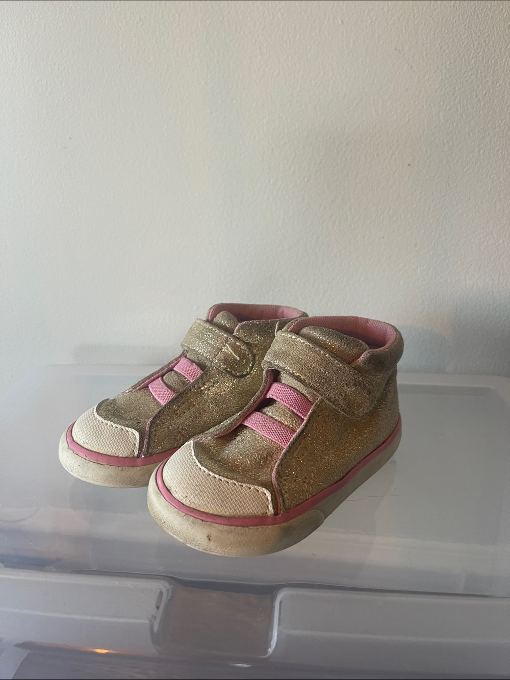 See Kai Run Gold Glitter and Pink High-Top Walker Sneakers